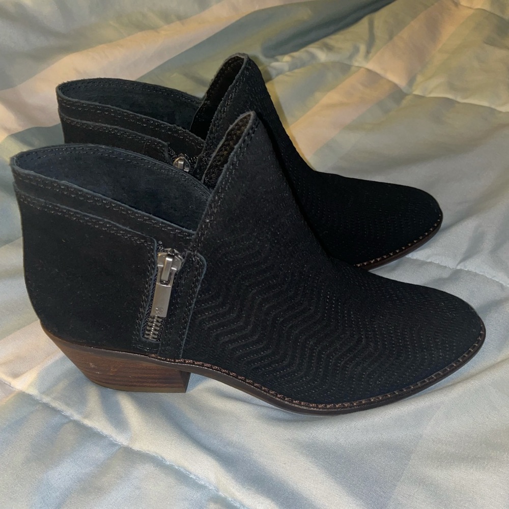 Lucky Brand Bootie, never been worn outside !